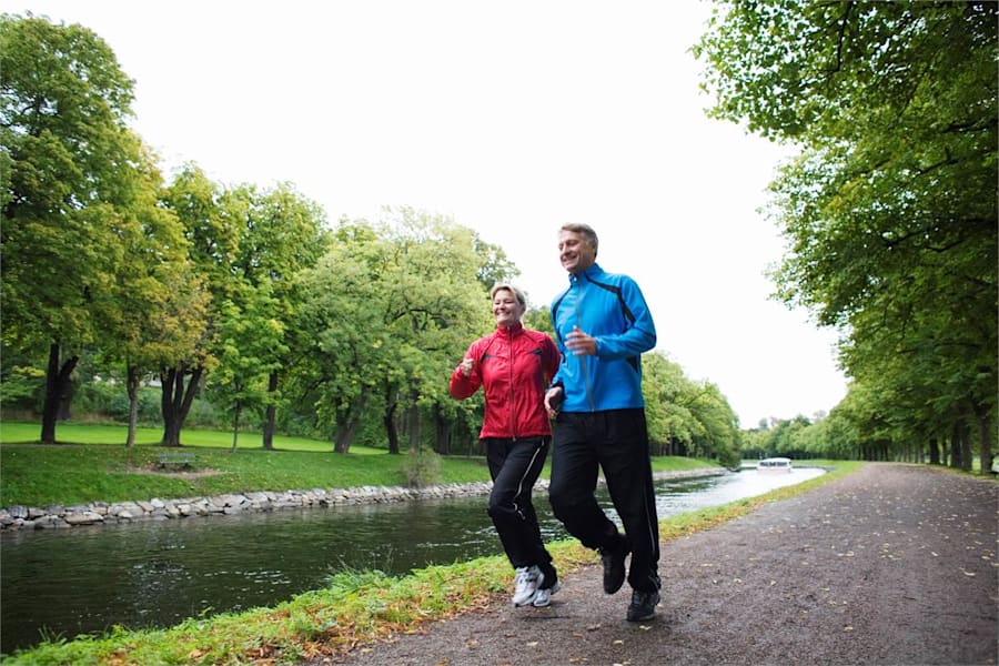 Valhallavägen 199 alt 213 - Joggingtur på Djurgården nära kontoret. and talk.