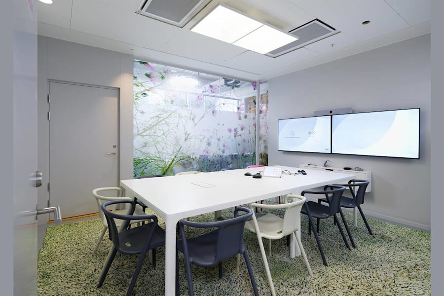 Rådmansgatan 16 - Arbets- och mötesrum med modern utrustning.