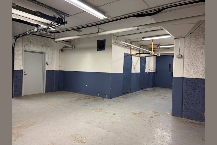 Jons väg 19 - Direkt till vänster när man kommer in i lokalen