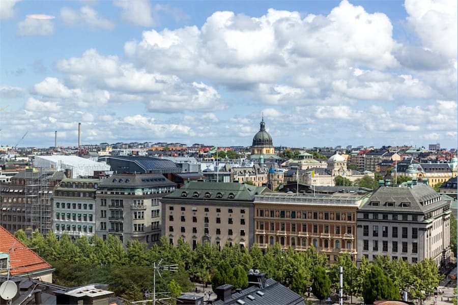 Jakobsgatan 6 - Vy över Kungsträdgården från kontoret på Jakobsgatan 6.