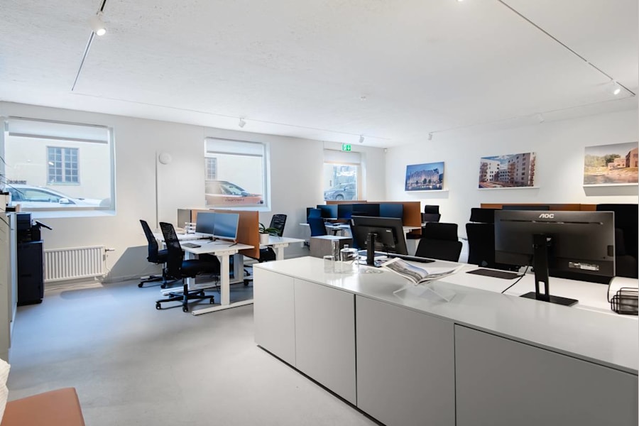 Linnégatan 81 - Flexibel yta med tre fönster. Idag 14 arbetsplatser