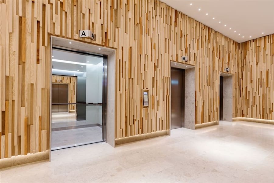 Mäster Samuelsgatan 17 - Hisshall(2)