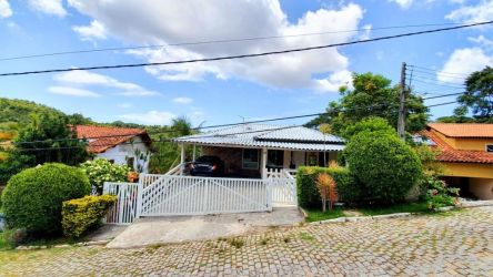 Casa em Condomínio à venda 300m2 - Referência CA1135