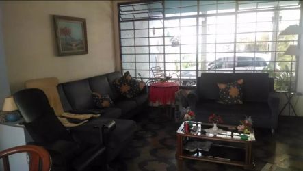 Casa à venda 300m2 - Referência CA0866