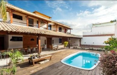 Casa à venda com 3 vagas de garagem - Referência 3725