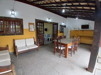 Casa à venda com 3 vagas de garagem - Referência 4315