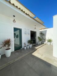 Casa à venda 200m2 - Referência 4339