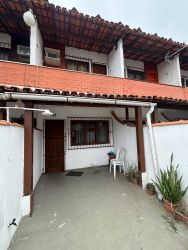 Casa em Condomínio à venda por R$ 230.000 - Referência 4347