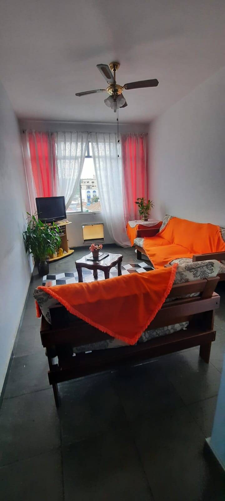 Foto 3 - Apartamento com 2 quartos Centro Cabo Frio RJ