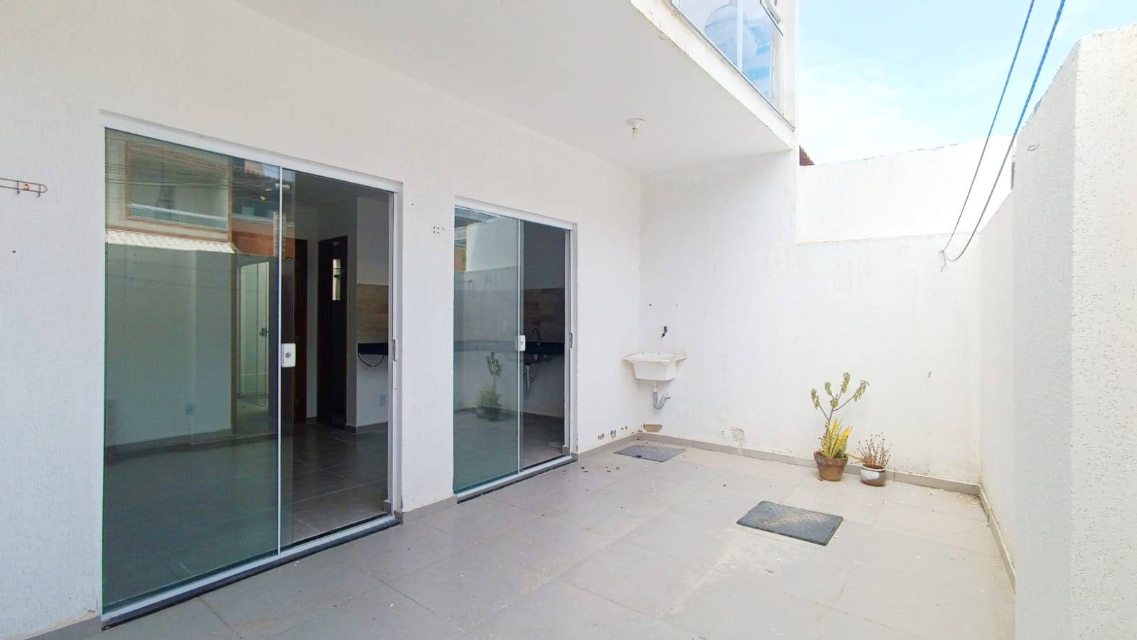 Foto 1 - Apartamento com 1 quarto Cajueiro Cabo Frio RJ