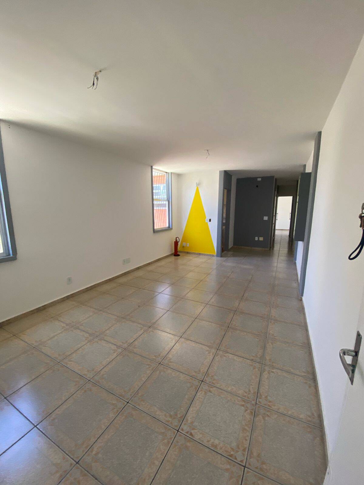 Foto 2 - Apartamento com 2 quartos Braga Cabo Frio RJ