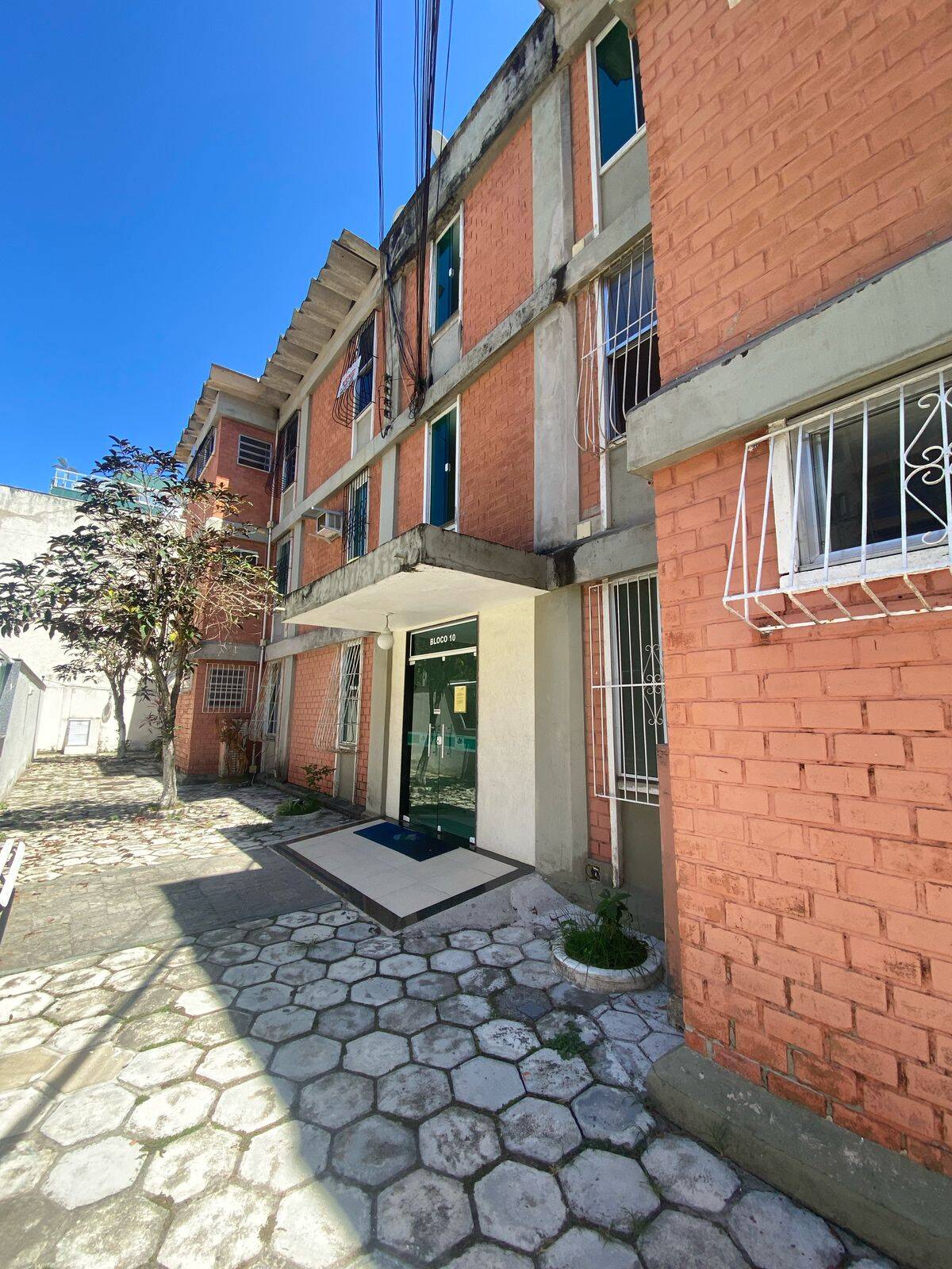 Foto 1 - Apartamento com 2 quartos Braga Cabo Frio RJ
