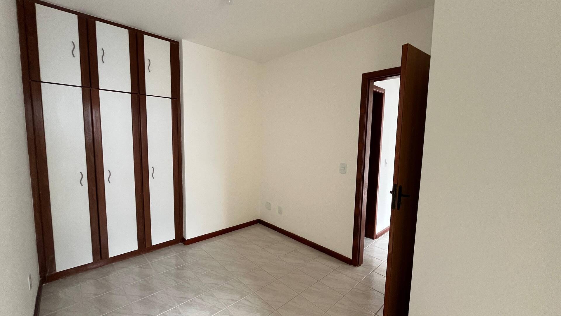 Foto 1 - Apartamento com 2 quartos Braga Cabo Frio RJ