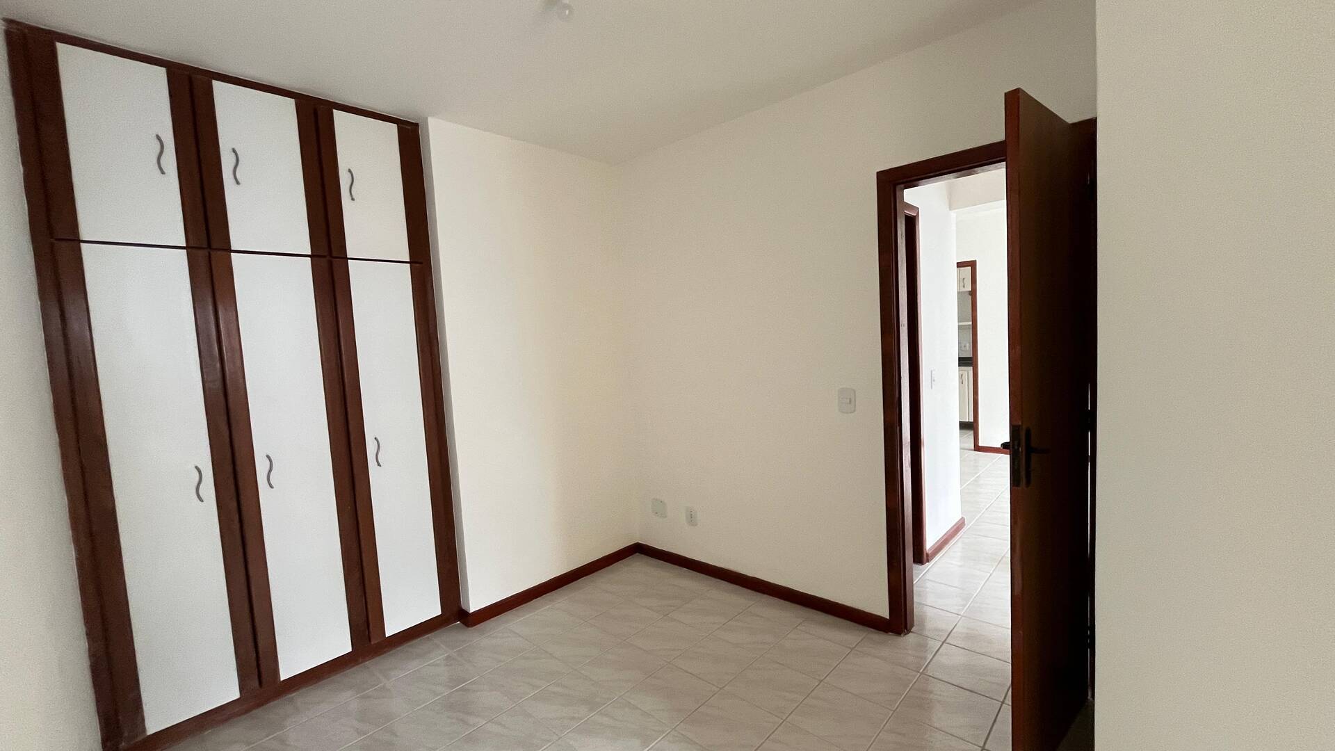 Foto 2 - Apartamento com 2 quartos Braga Cabo Frio RJ