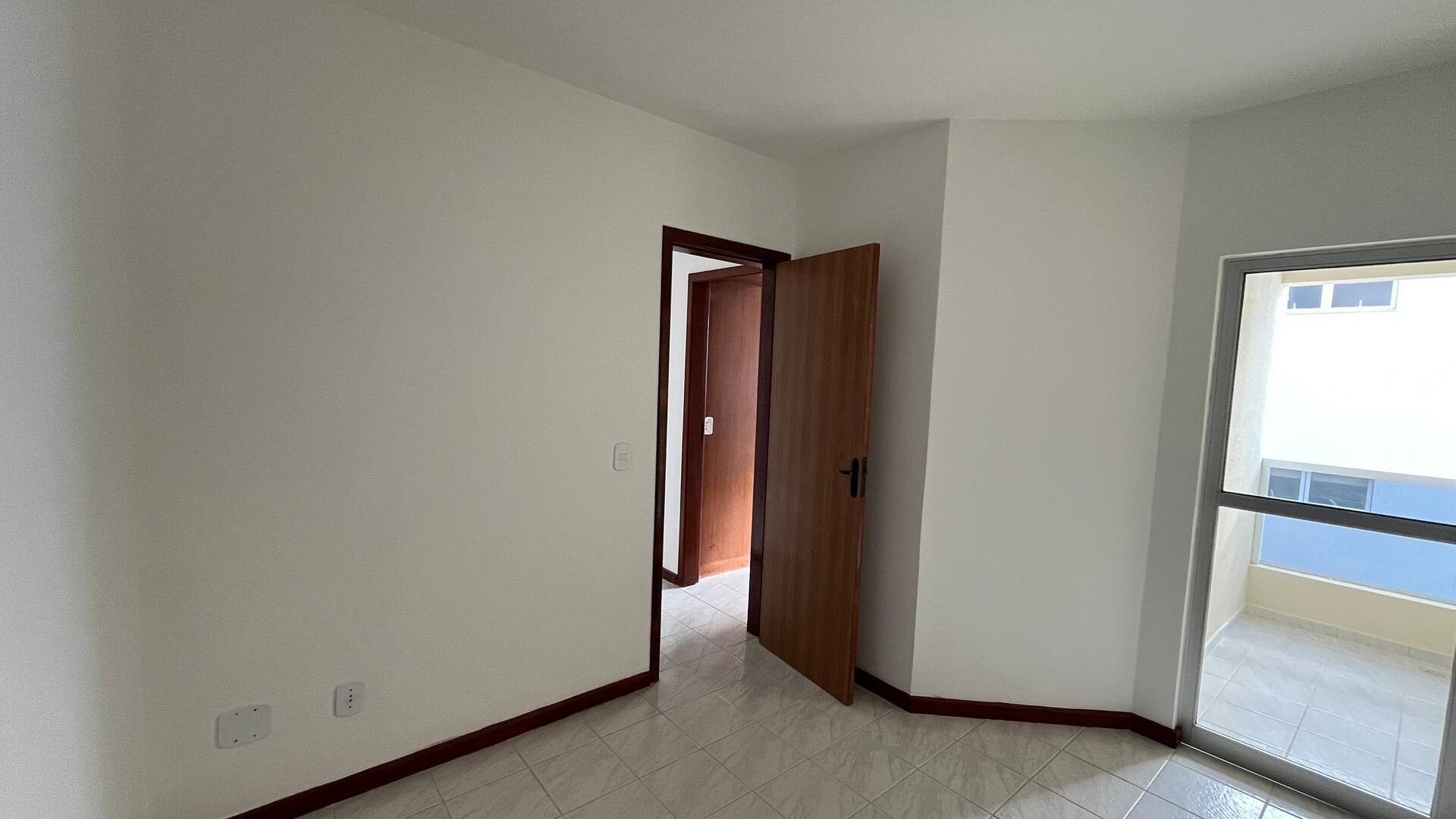 Foto 3 - Apartamento com 2 quartos Braga Cabo Frio RJ