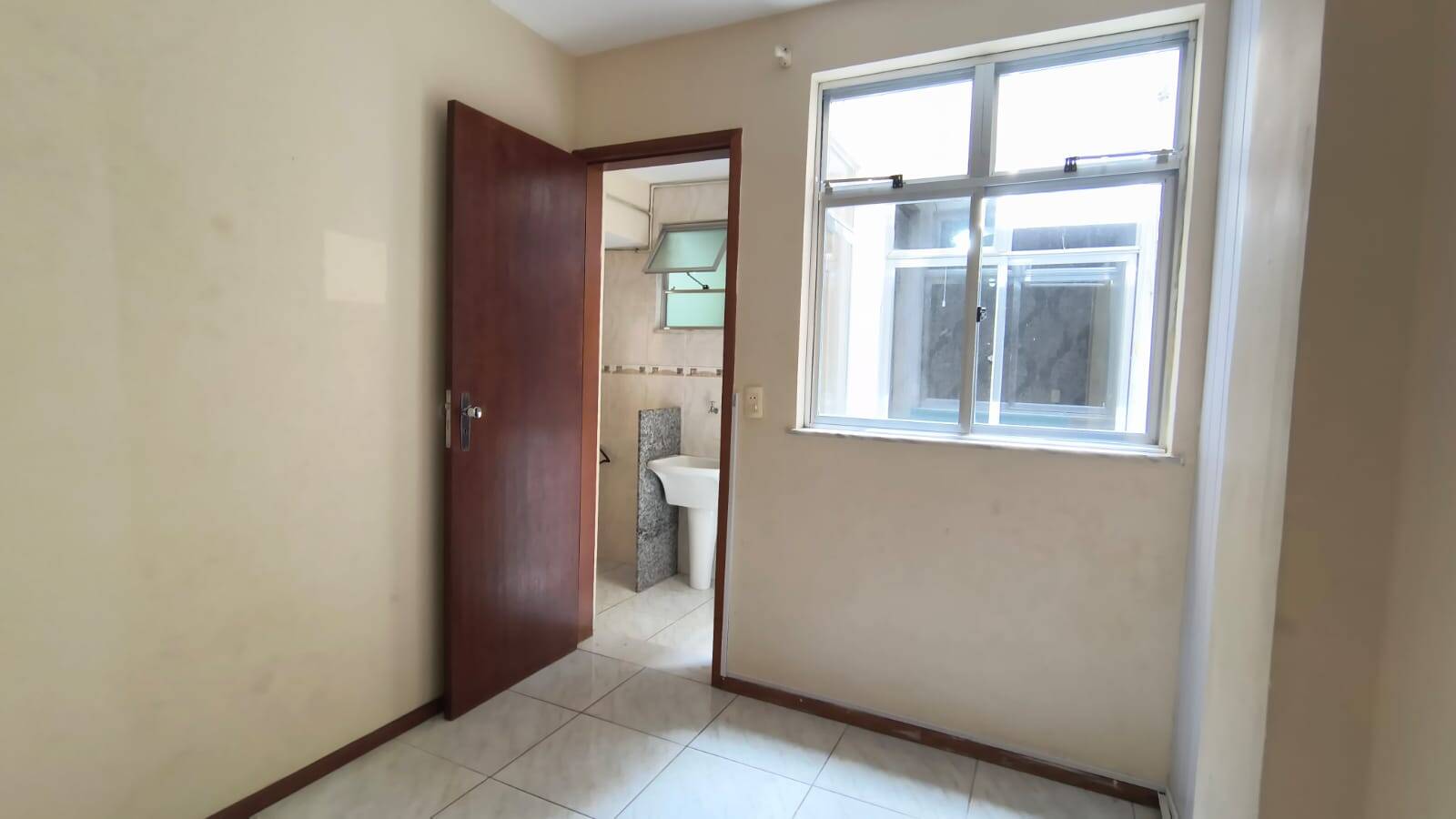 Foto 6 - Apartamento com 2 quartos Centro Cabo Frio RJ