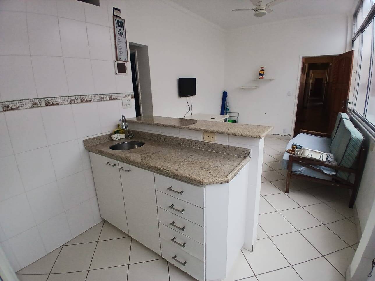 Foto 6 - Apartamento com 2 quartos Centro Cabo Frio RJ