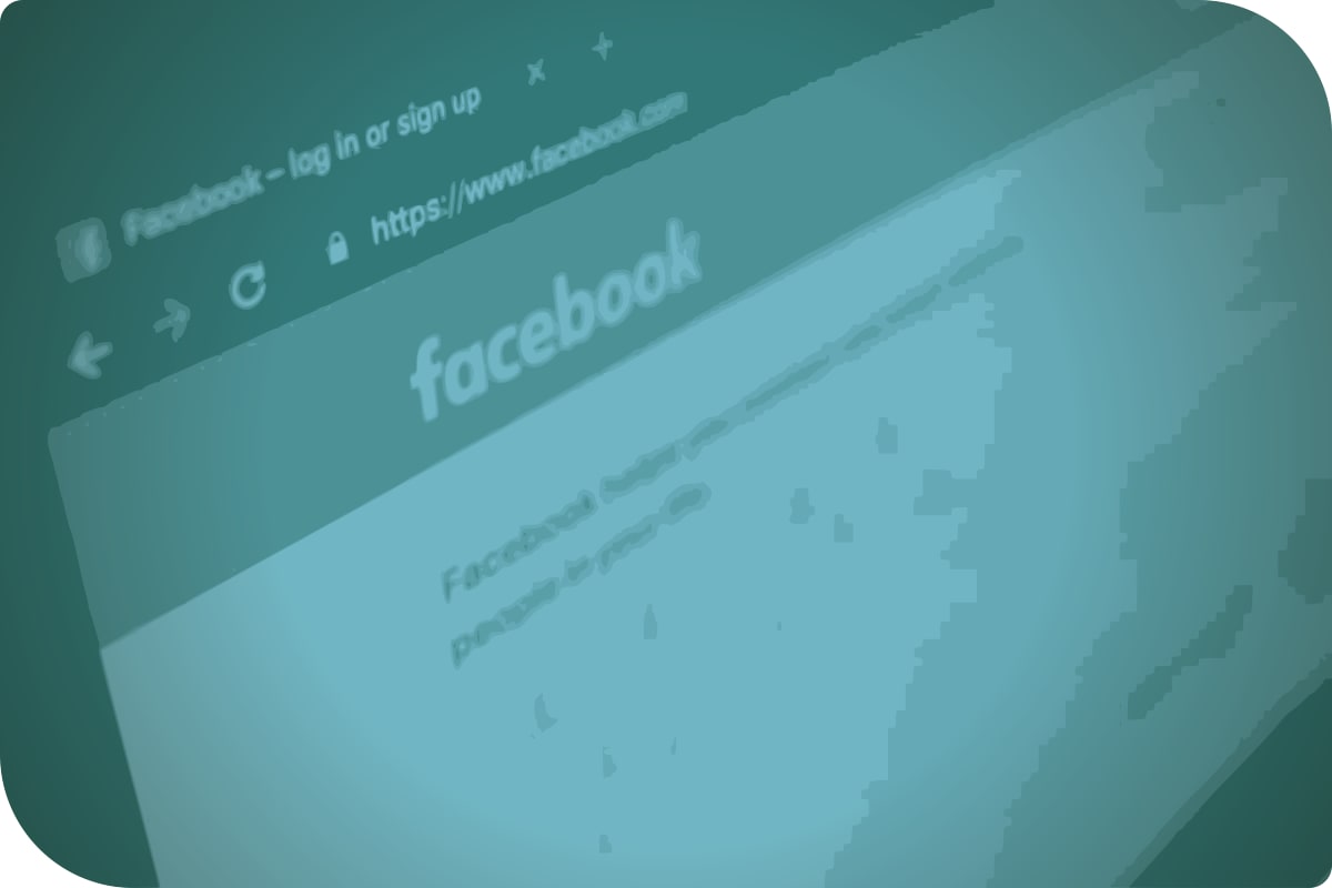 La página de Facebook en un ordenador.