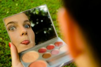 Beneficios emocionales del maquillaje