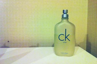 “CK One” un perfume minimalista para todos