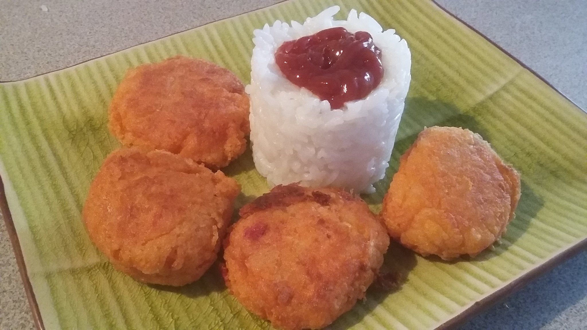 Prepara croquetas de camarón y papas - cookcina