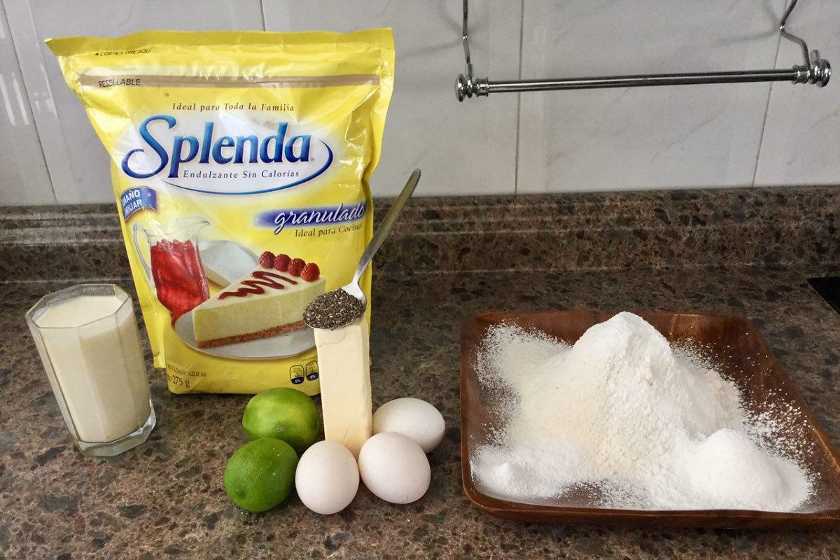Pastel Esponjoso de Chía con Endulzante Splenda Granulado - cookcina