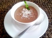 Prepara un rico mousse de chocolate sin azúcar