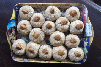 Preparar rápidas bolitas energéticas de avena