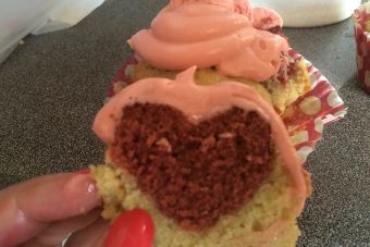 Regala amor con estos cupcakes sorpresa