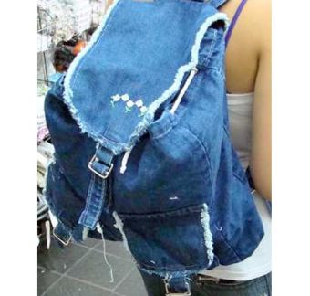 Modas fatales: La mochila de jeans