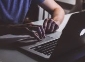 ¿Por qué Wikipedia se fue a negro?
