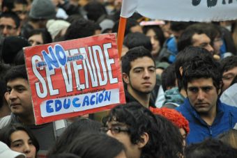 Proyecto de gratuidad en la educación limitará cursos reprobados y años de estudios