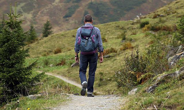 Cómo hacer la mochila para un viaje largo? – El mundo es mejor contigo