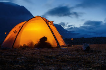 Suli, una linterna/módulo solar especial para la vida al aire libre y camping