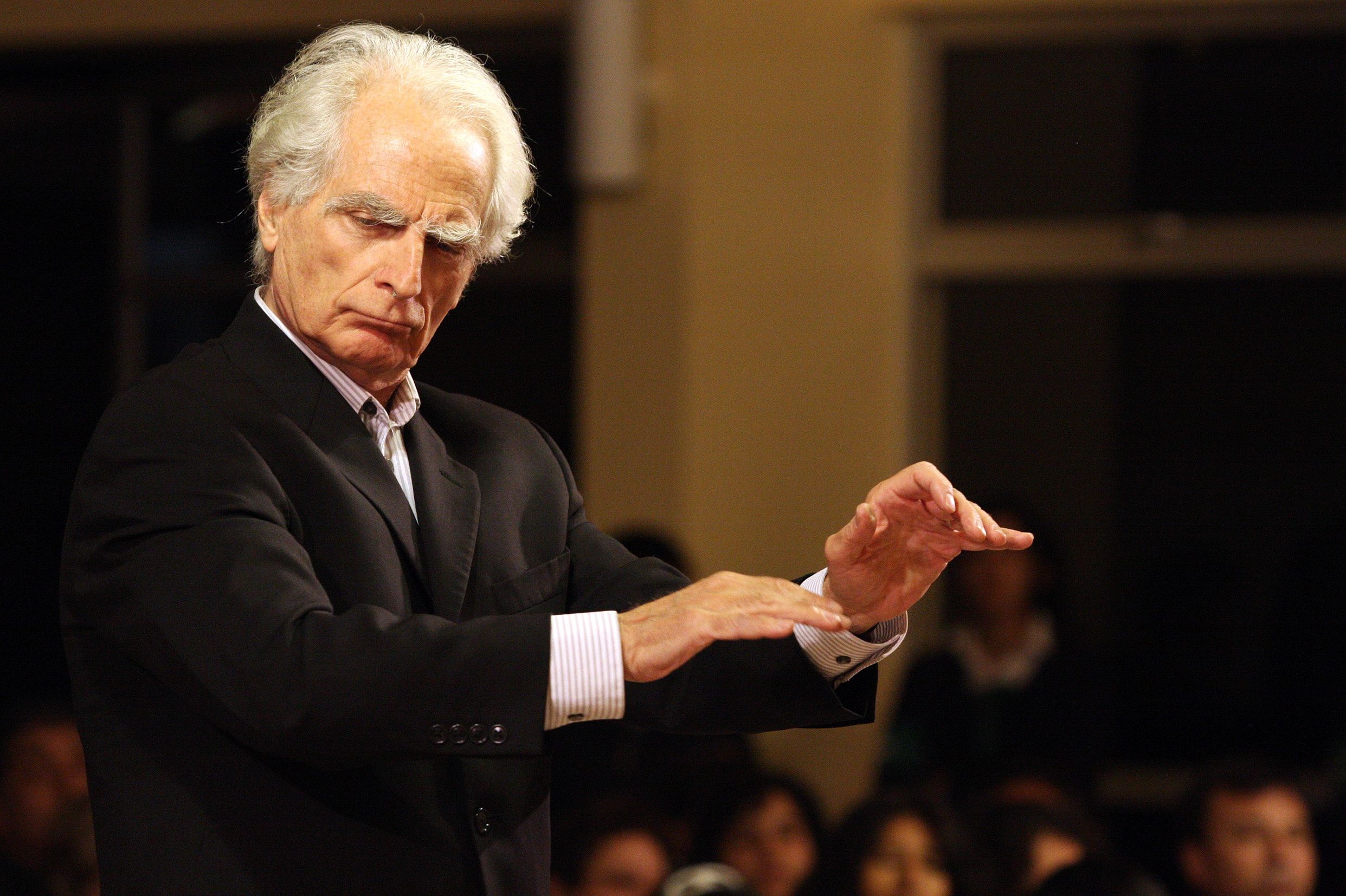 Concierto de la Cámara de Juan Pablo Izquierdo Saliendo