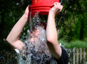 #IceBucketChallenge: 8 desafíos que terminaron en fail