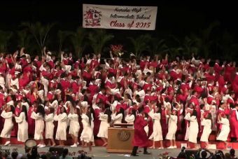 [VIDEO] Esta fue la épica coreografía que realizó un grupo de estudiantes hawaianos en su graduación