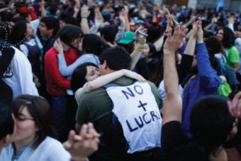 Estudiantes realizarán una besatón por la educación