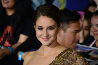 WTF: ¿Por qué a Shailene Woodley le dio por comer barro?