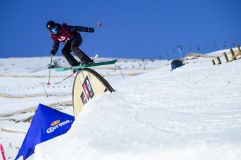 Dominique Ohaco (ski) y Antonia Yañez (snowboard) ganadoras del Quiksilver & Roxy Snow Jam