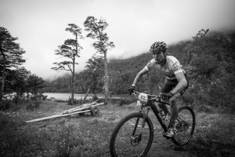 Chileno Javier Püschel domina el Transandes Challenge en La Araucanía