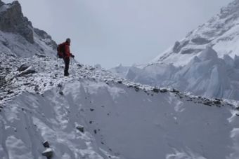 Ruso bate el record de salto base más alto del mundo