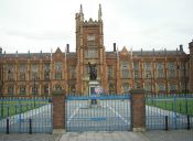 Queen's University Belfast ofrece becas para universitarios que deseen estudiar en Irlanda