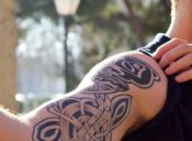 Tatuajes: ¿Son un impedimento para encontrar trabajo?