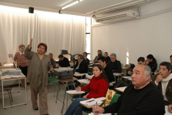 Director propuso carrera docente ligada al mérito profesional