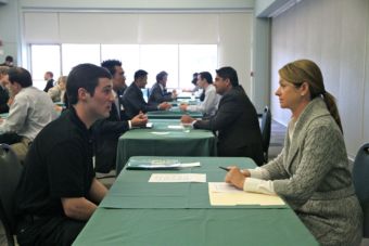 Cómo hablar de los defectos en una entrevista de trabajo