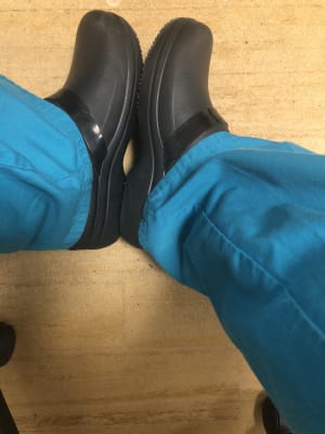 crocs women's neria pro ii clog stores