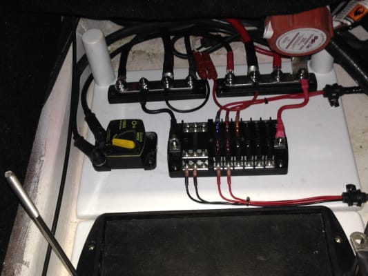 AMRB-5015 Blue Sea ST Glass Fuse Block with Negative Bus 6 ...