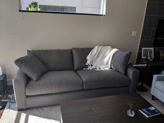 Metro Sofa Modern Sofas Loveseats Modern Living Room