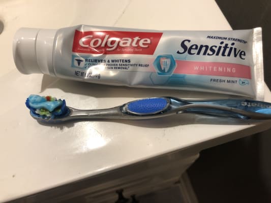 Colgate Fresh Mint Maximum Strength Sensitive Whitening Toothpaste 6 Oz Big Lots